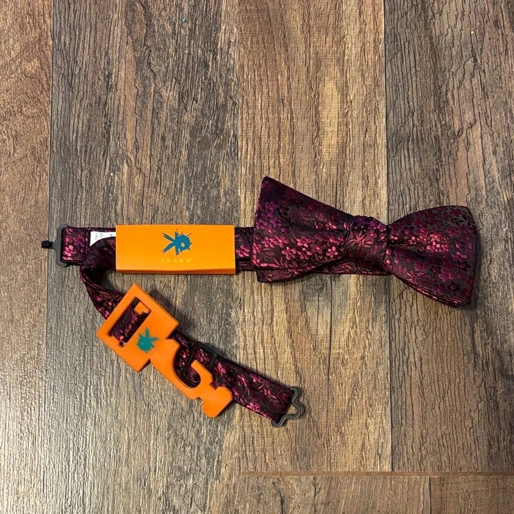 Egara Magenta All Over Floral Pre Tied Bow Tie New With Tags